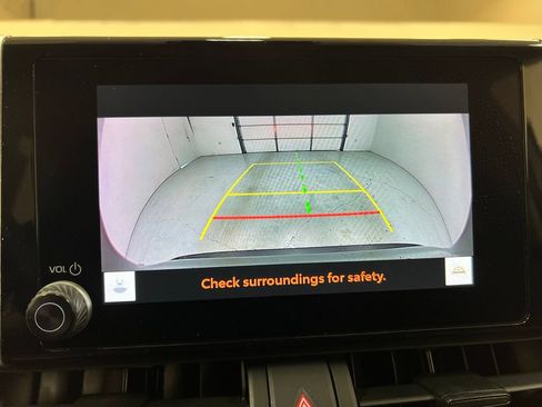 Used 2025 Toyota RAV4 LE AWD/4WD image 24