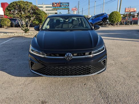 Certified 2025 Volkswagen Jetta S image 8