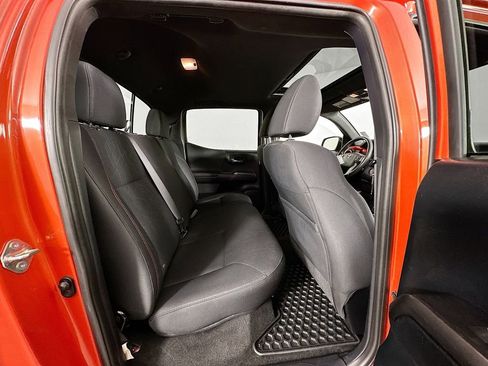 Used 2017 Toyota Tacoma TRD Off-Road image 28