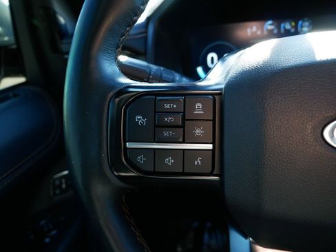 Used 2024 Ford Expedition Platinum image 18