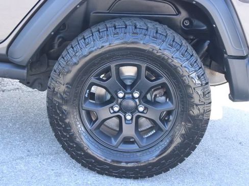 Used 2022 Jeep Wrangler Unlimited Sport AWD/4WD image 6
