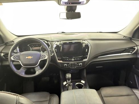 Used 2021 Chevrolet Traverse LT w/ LT Premium Package image 20