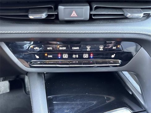 Certified 2023 Buick Envision Essence image 25