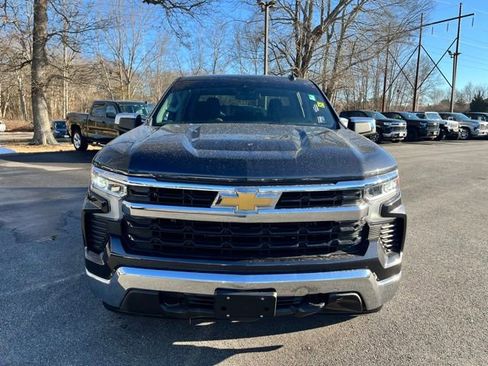 Used 2022 Chevrolet Silverado 1500 LT image 3