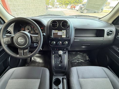 Used 2016 Jeep Patriot Sport w/ Power Value Group image 3