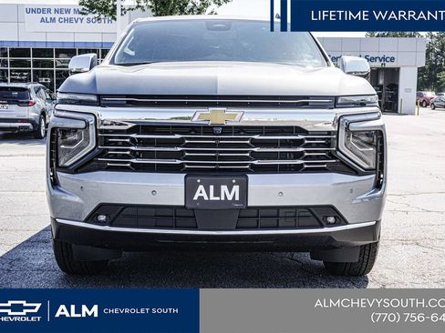 New 2026 Chevrolet Suburban Premier RWD image 11
