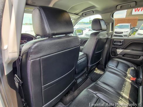 Used 2018 Chevrolet Silverado 1500 LT AWD/4WD image 12