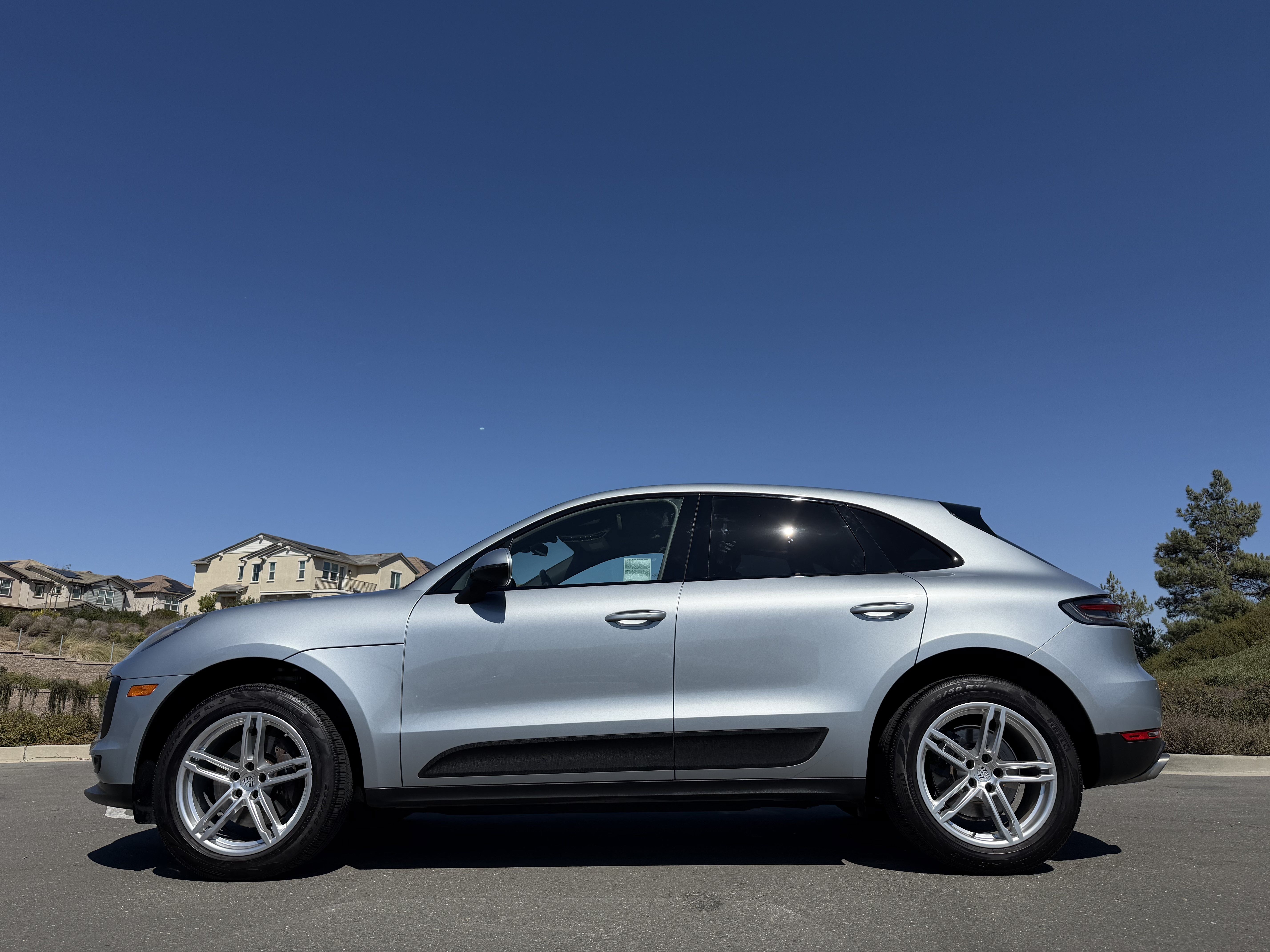 Used 2020 Porsche Macan AWD/4WD image 6