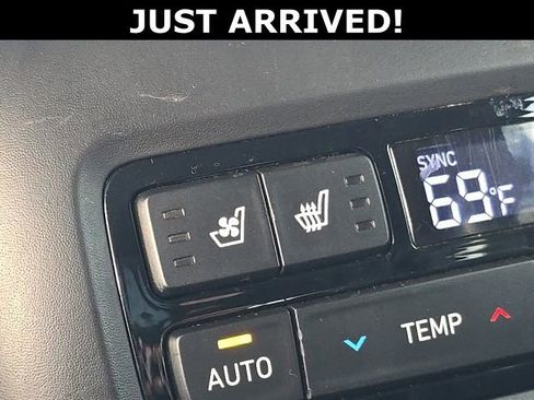 Used 2021 Hyundai Palisade Limited w/ Winter Package image 13