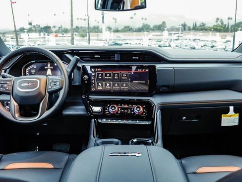 Used 2025 GMC Sierra 2500 AT4 image 73