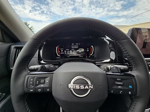 New 2026 Nissan Pathfinder SL FWD image 25