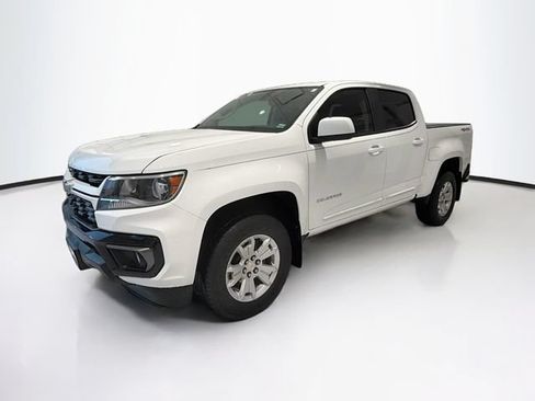 Used 2021 Chevrolet Colorado LT w/ LT Convenience Package AWD/4WD image 3