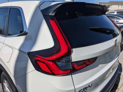 Used 2024 Honda CR-V EX image 9