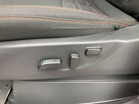 Used 2025 Nissan Frontier PRO-4X w/ Pro Convenience Package image 14