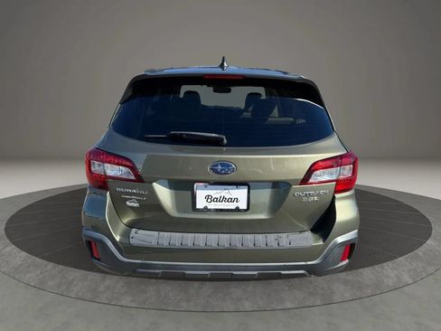 Used 2018 Subaru Outback 3.6R Limited AWD/4WD image 5