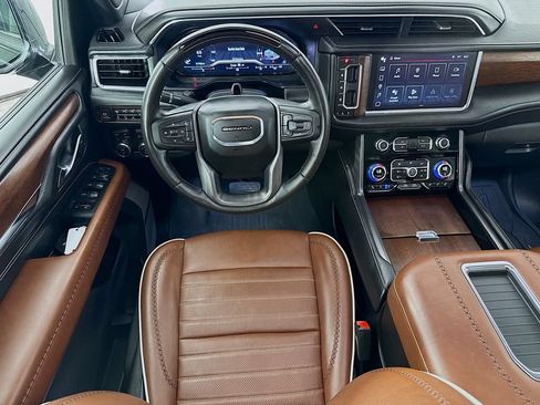 Used 2023 GMC Yukon Denali Ultimate w/ LPO, Floor Liner Package AWD/4WD image 25