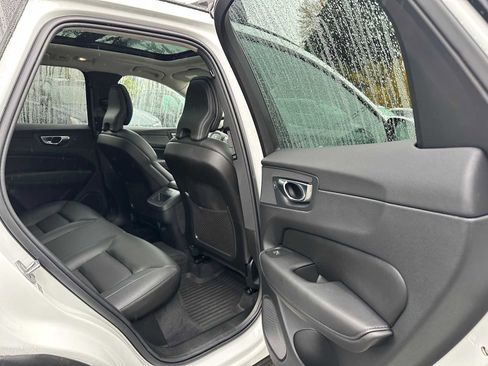Used 2025 Volvo XC60 B5 Core w/ Protection Package Premier image 13