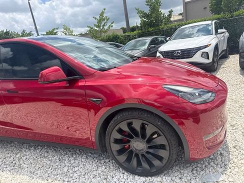 Used 2022 Tesla Model Y Performance AWD/4WD image 4
