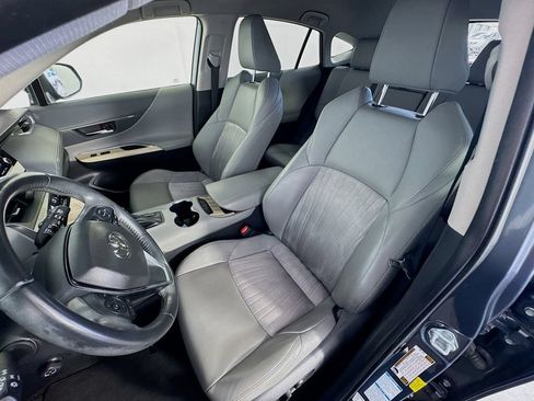 Used 2021 Toyota Venza XLE AWD/4WD image 19