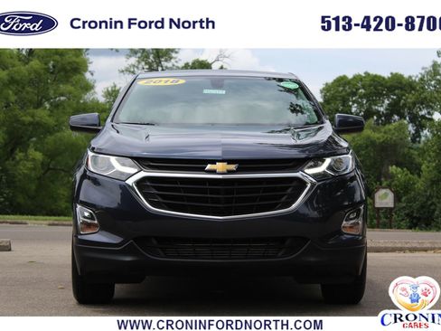Used 2018 Chevrolet Equinox LT FWD image 2