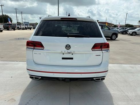 Used 2022 Volkswagen Atlas SEL R-Line AWD/4WD image 4