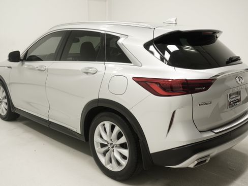 Used 2019 INFINITI QX50 Essential w/ Premium Heat Package FWD image 6