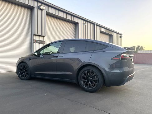 Used 2023 Tesla Model X AWD/4WD image 9