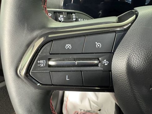 Used 2025 Chevrolet Equinox RS w/ Safety and Technology Package image 15