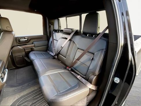 Used 2022 GMC Sierra 2500 Denali w/ Denali Ultimate Package image 16
