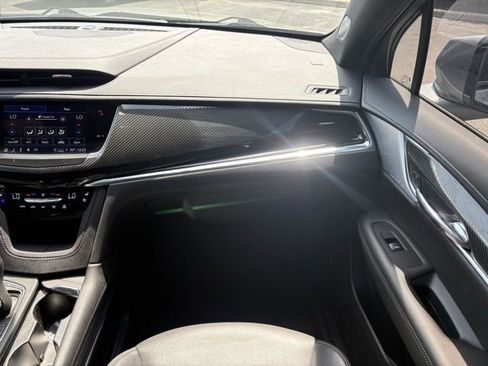 Certified 2023 Cadillac XT6 Sport image 10
