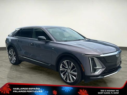 Certified 2025 Cadillac Lyriq Luxury w/ LPO, Floor Liner Package AWD/4WD image 8
