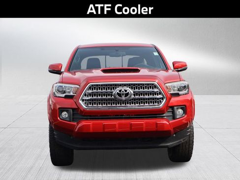 Used 2017 Toyota Tacoma TRD Sport w/ Tow Package AWD/4WD image 15