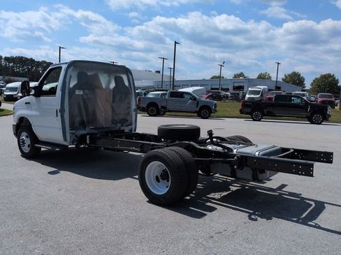 New 2026 Ford E-450 and Econoline 450 Super Duty w/ Ambulance Prep Package image 6