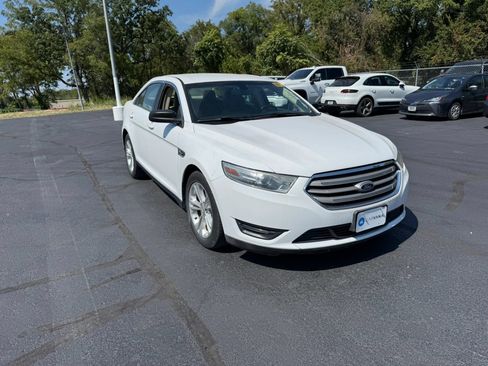Used 2013 Ford Taurus SEL FWD image 1