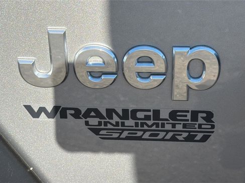 Used 2021 Jeep Wrangler Unlimited Sport AWD/4WD image 22
