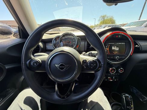 Used 2020 MINI Cooper 2-Door Hardtop FWD image 18