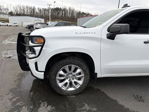 Used 2022 Chevrolet Silverado 1500 Custom image 10