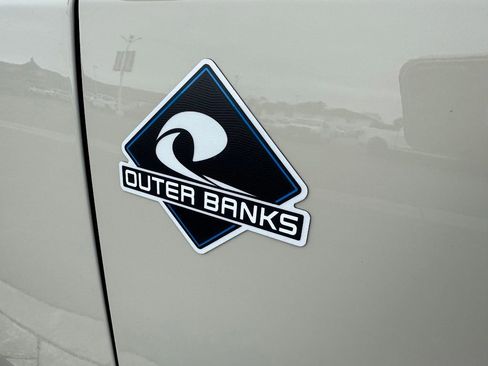 Used 2025 Ford Bronco Outer Banks AWD/4WD image 5