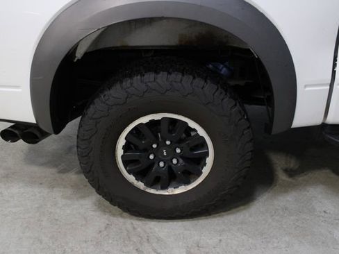 Used 2010 Ford F150 Raptor image 36