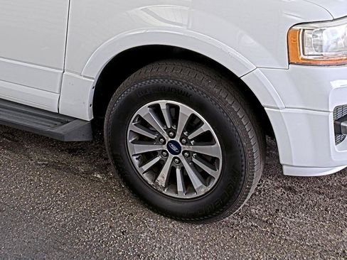 Used 2016 Ford Expedition XLT RWD image 15