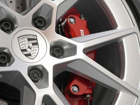 Used 2025 Porsche 911 Carrera image 60