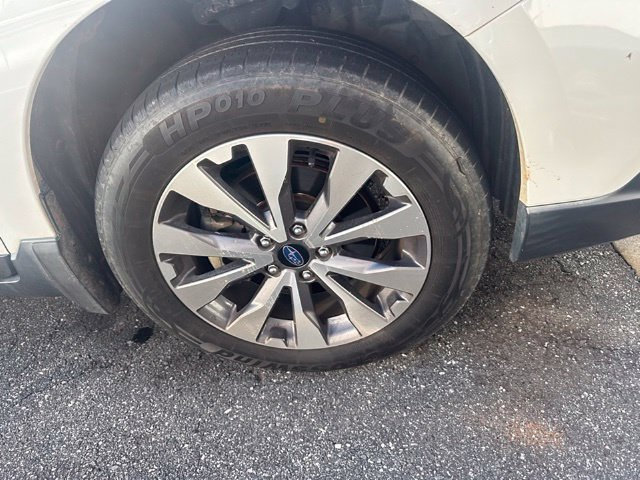Used 2019 Subaru Outback 2.5i Touring AWD/4WD image 4