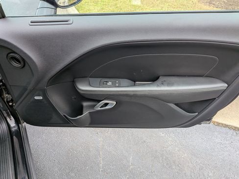 Used 2016 Dodge Challenger R/T Scat Pack w/ Leather Interior Group image 30