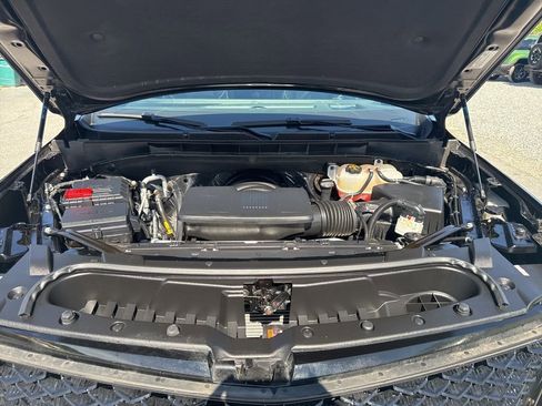 Used 2025 Cadillac Escalade Sport w/ LPO, ONYX Package image 36