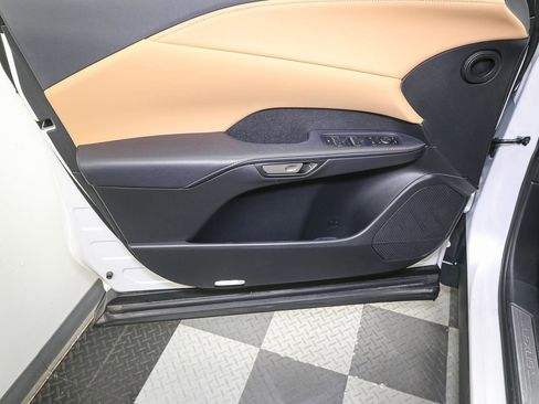 Used 2024 Lexus RX 350 Premium w/ Accessory Package (Z1) image 39