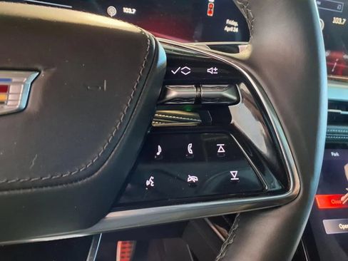 Used 2025 Cadillac Escalade V AWD/4WD image 25