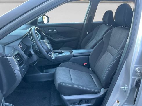 Used 2024 Nissan Rogue SV FWD image 10