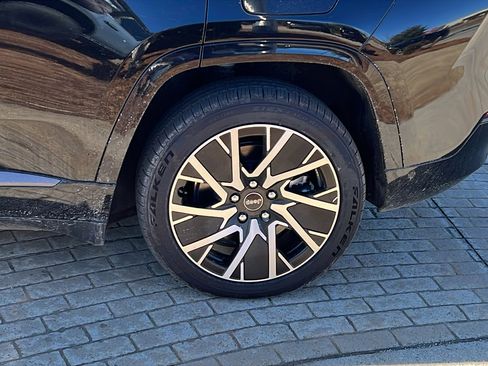 Used 2025 Jeep Wagoneer S Limited image 12