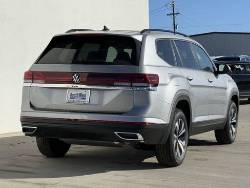 New 2026 Volkswagen Atlas SE image 4