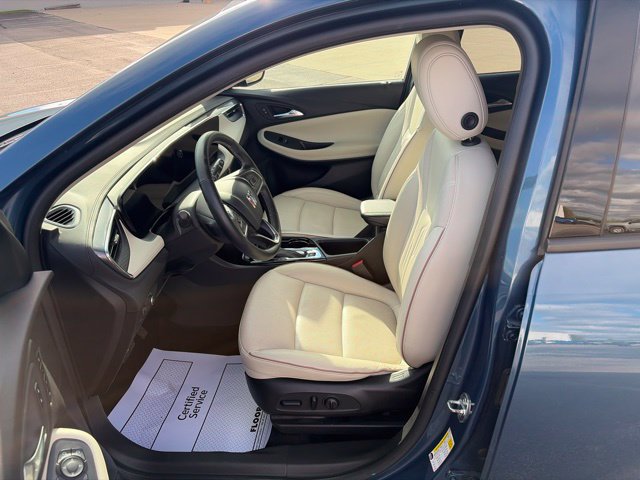 Used 2024 Buick Encore GX Avenir w/ Avenir Convenience Package FWD image 9
